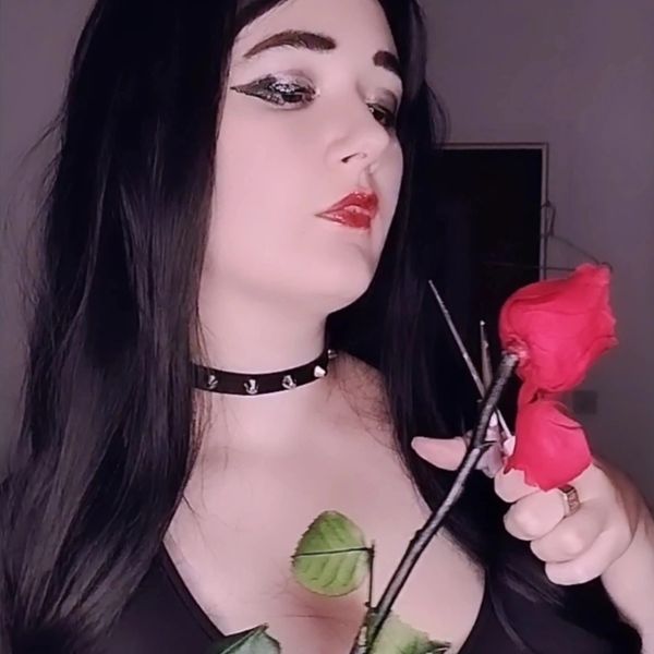 Mei_🫶 - Morticia 