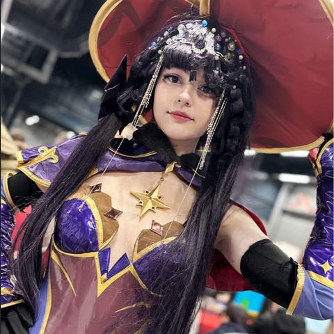 Mona