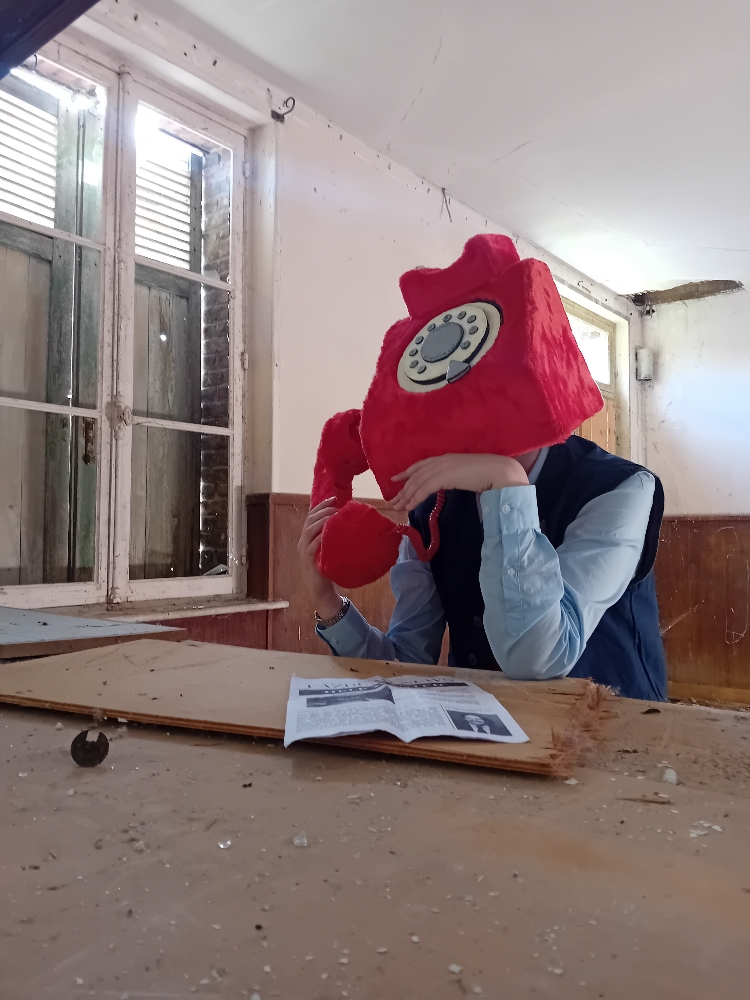 Phone guy - Photo 16