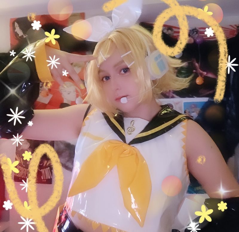 Hana__cosplay – Kagamine Rin 