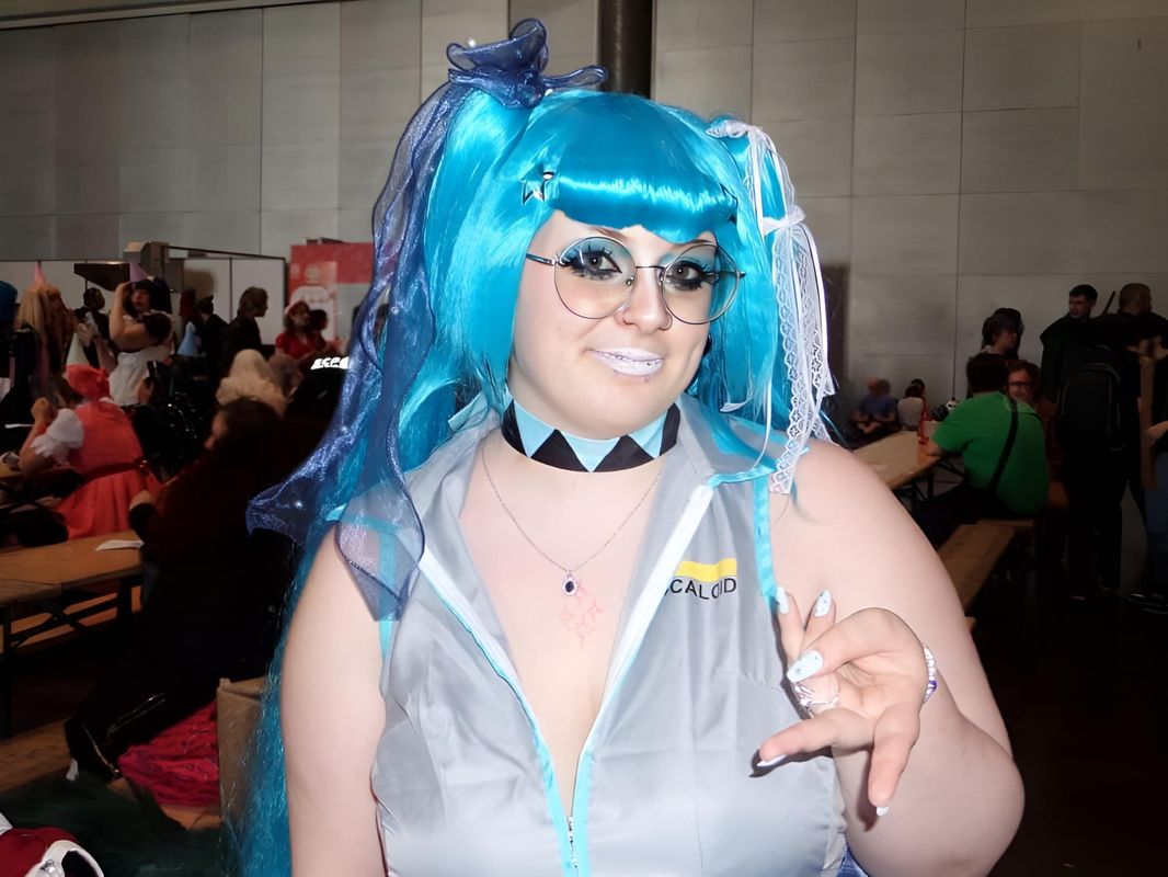 Ayd3n – Miku Gyaru 