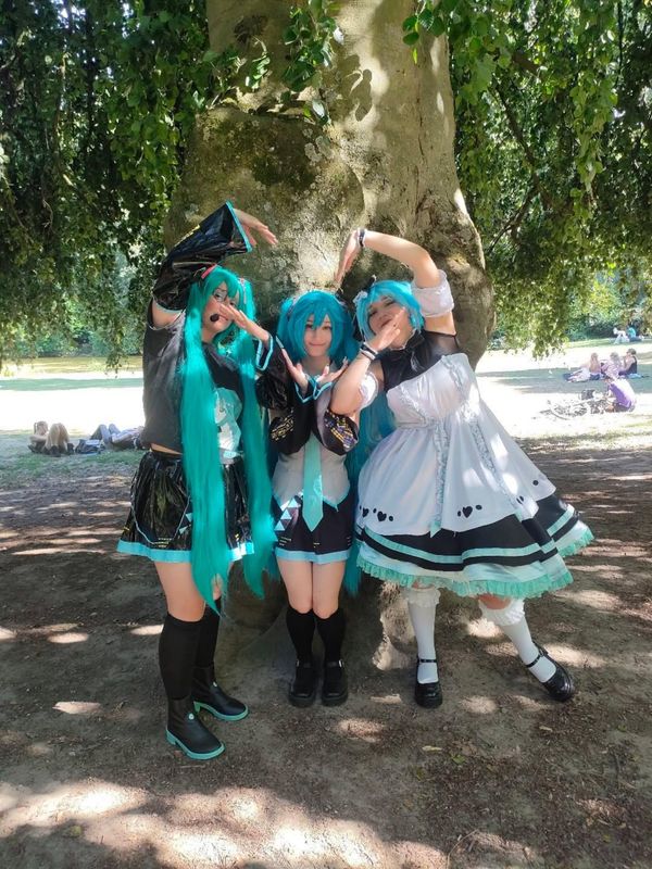Gwen – Triple Miku Hatsune 