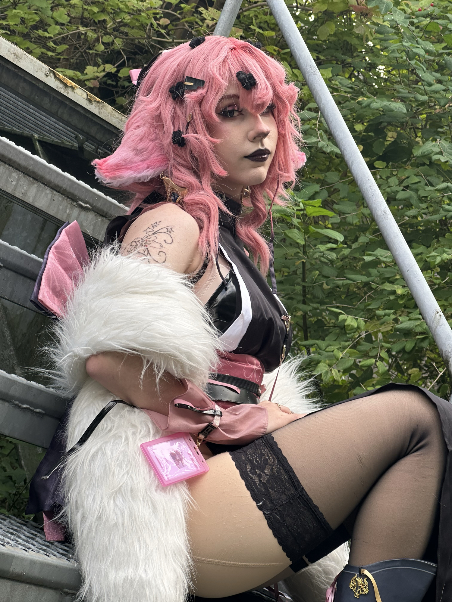 Yae Miko operator - Photo 9