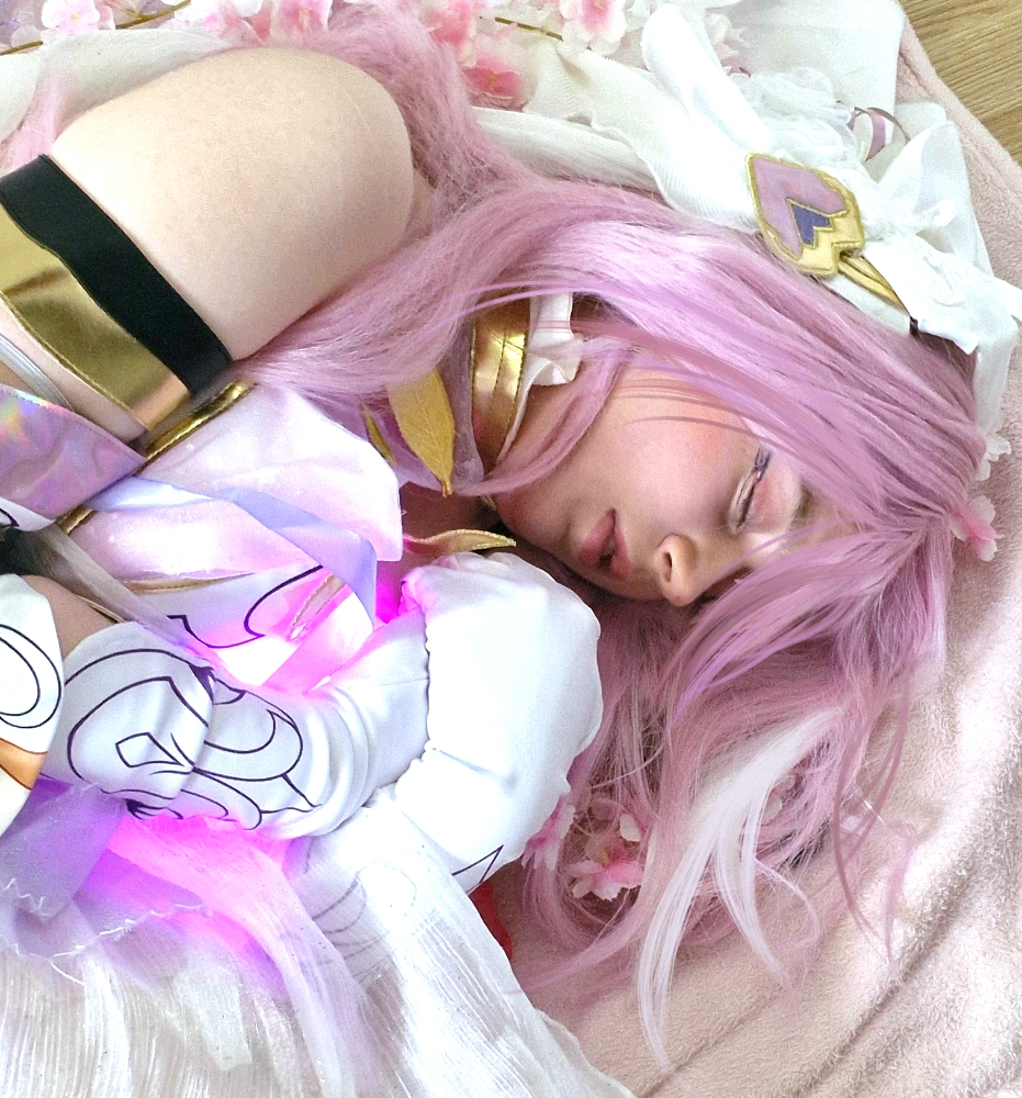 Elysia shooting solo