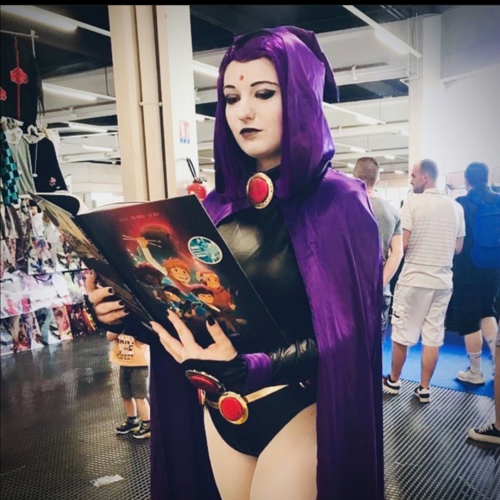 Raven ( Teen Titans)