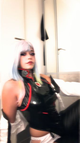 Cam_rx, Lucy