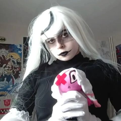 Carmilla carmine