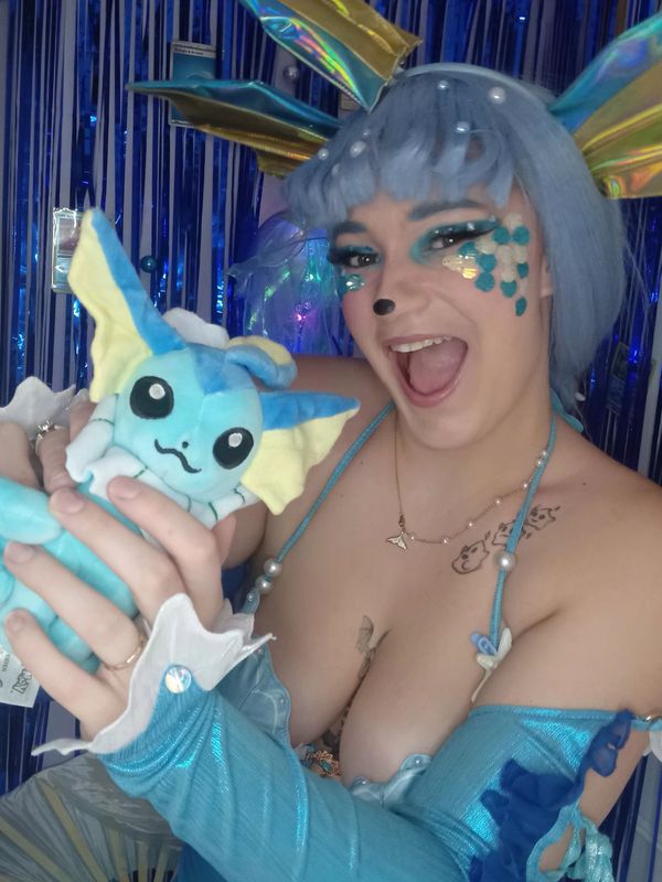 Rayna_cosplay – Vaporeon v1