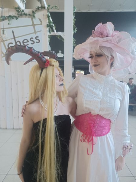 ._fischl_. - Lilith & Rosie