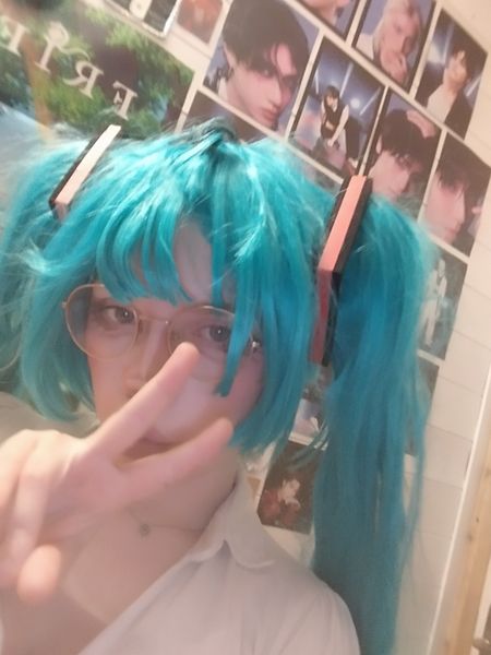 Hannie - Miku school ver🤓