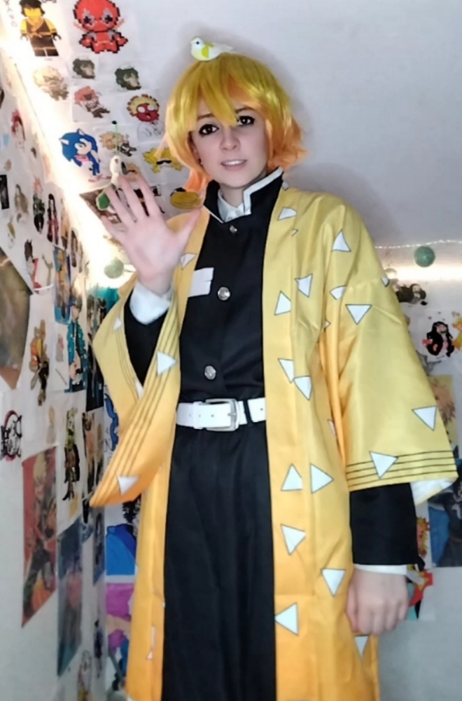 Zenitsu Agatsuma  - Photo 9