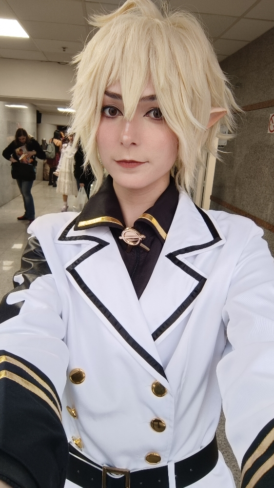 Mikaela Hyakuya - Photo 1