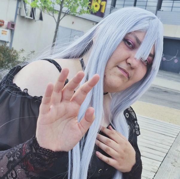 Dealuxis - Kanade Yoisaki 