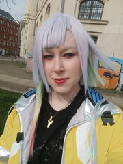Selfies II preview 3