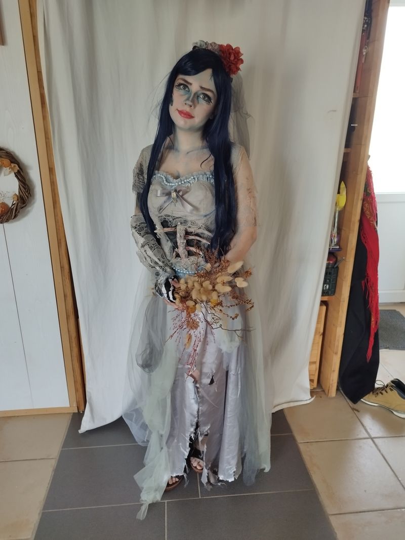 Hannie – Emily 💀