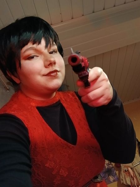 _fluffy_kiddo_ - Ada wong at home