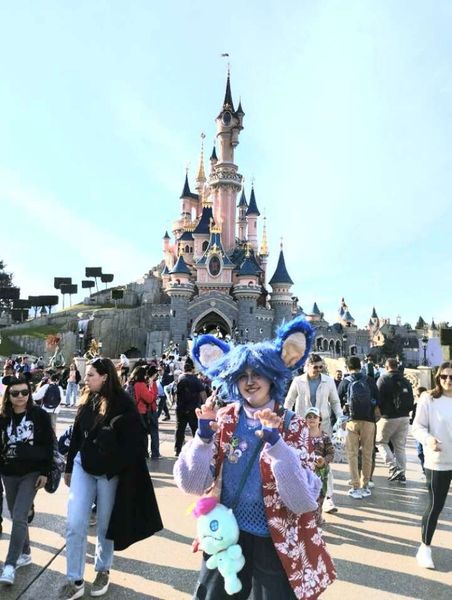Une_fan_de_fnaf02 - Stitch  Disneyland P