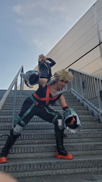 Cosplay_zaza - Present Mic