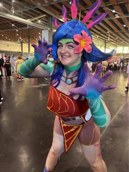 Hebi_scarlet - Neeko