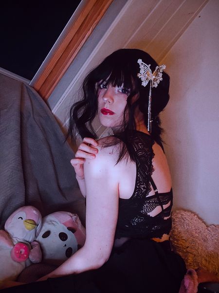 Hazel_5 - Yosano Akiko