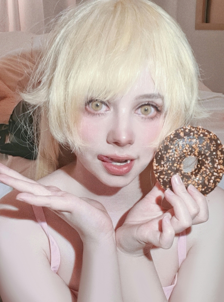 Shinobu Oshino - Photo 3