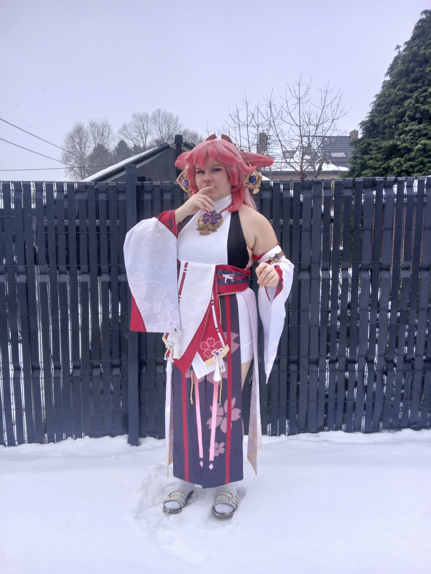 Yae miko in snow - Photo 9
