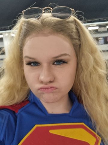Supergirl conv