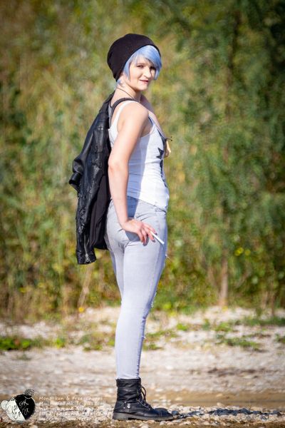 Izylein - Chloe Price