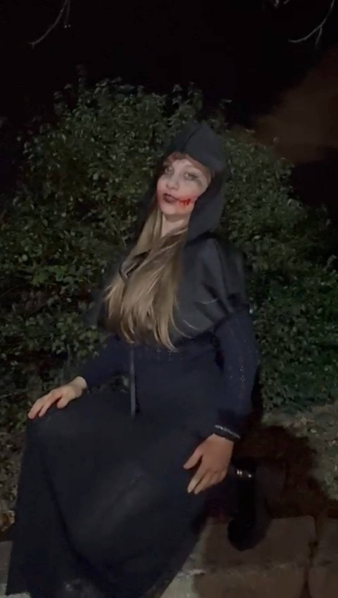 Bela Dimitrescu - Photo 13