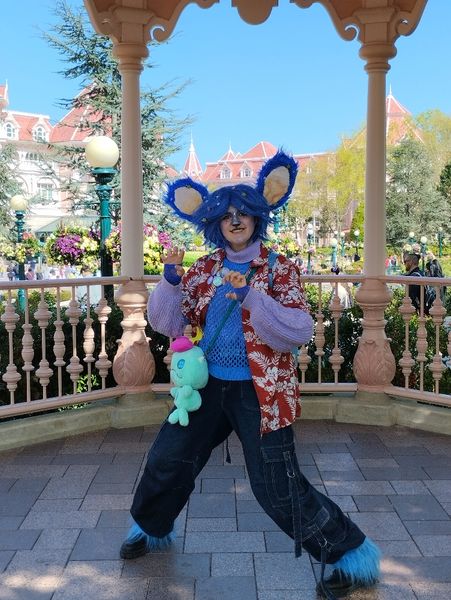 Une_fan_de_fnaf02 - Stitch  Disneyland P