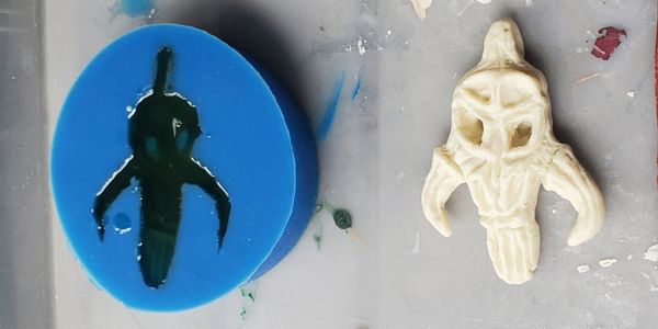 Silicone moulding / Resin drawing