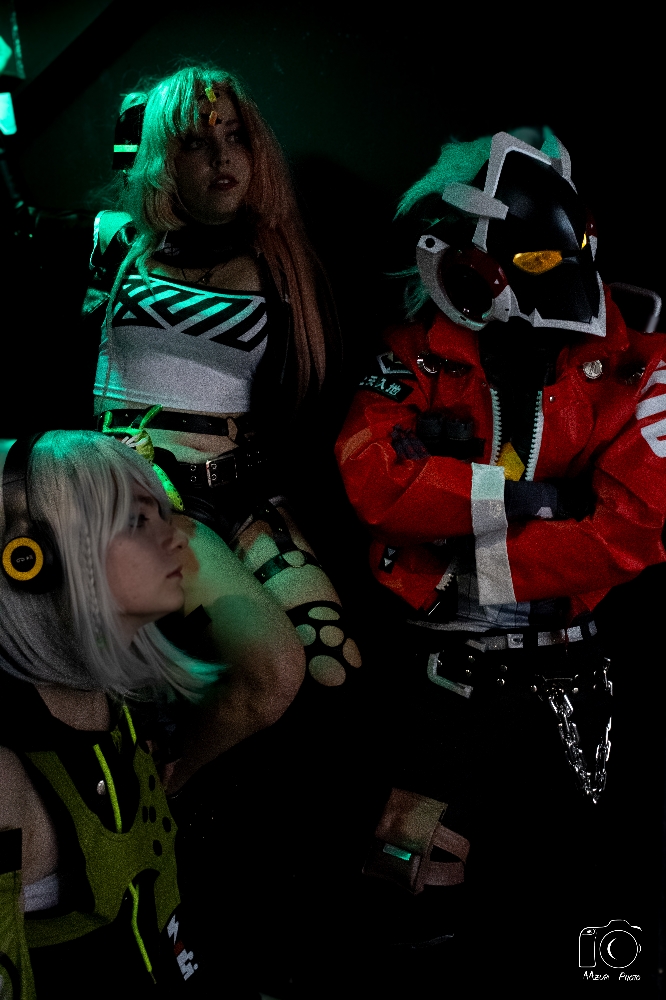 Anby, Nicole, Billy - Photo 2