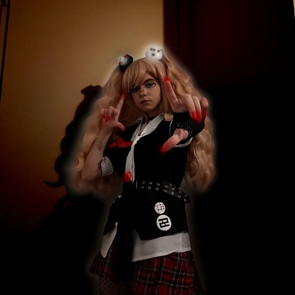 Bloupy_.cos - Junko Enoshima