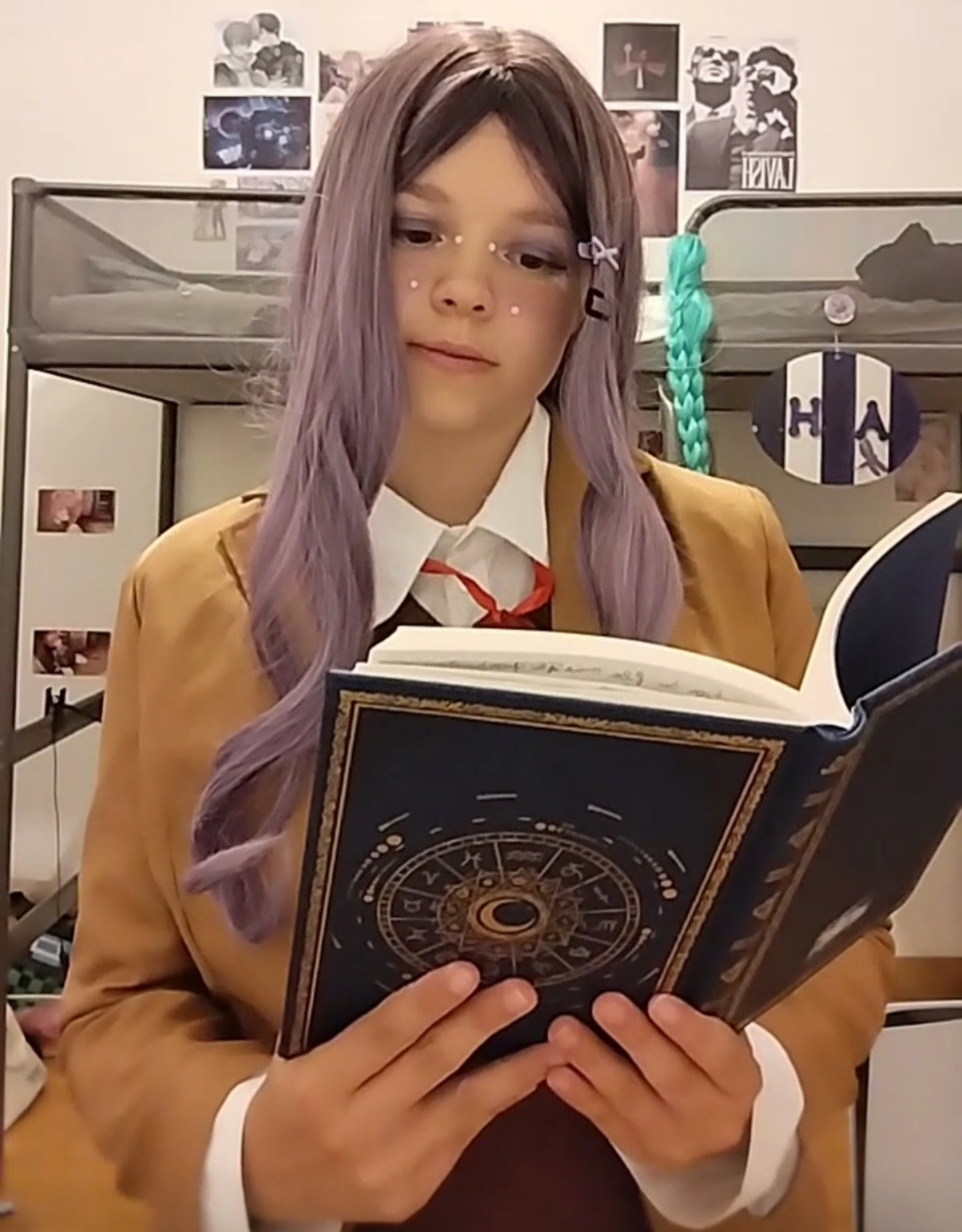 Yuri 🖊️📓 — photo 20