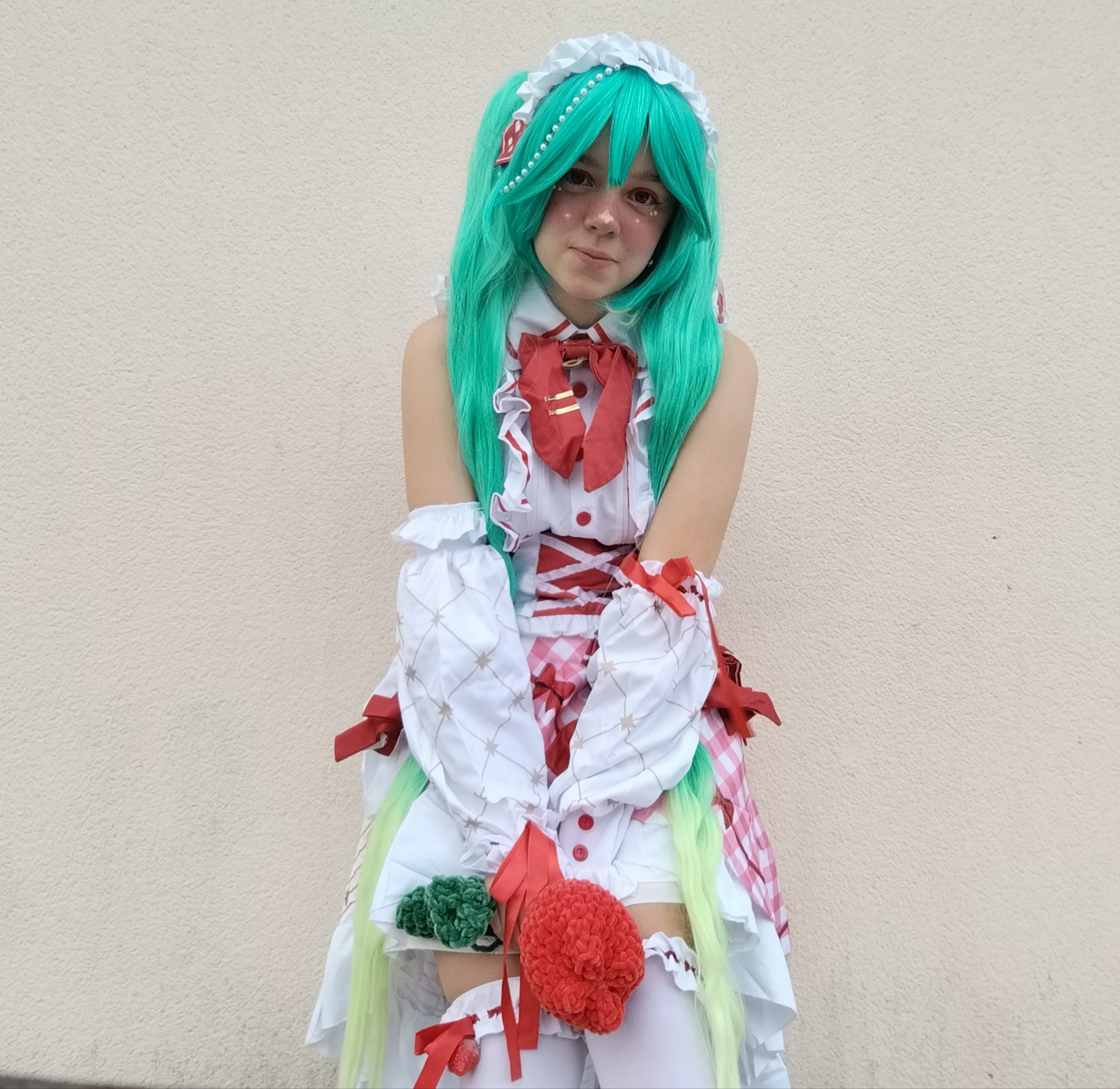 Strawberry Miku 🍓💚 - Photo 2