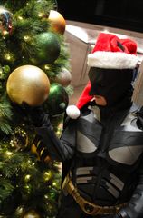 The Bat Santa preview 3