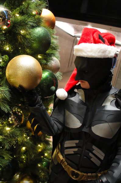 Isagaultcostume - The Bat Santa