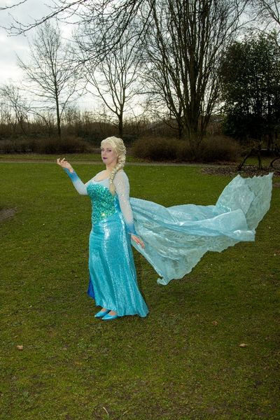 Pinky_in_the_stars - Elsa - Let it go