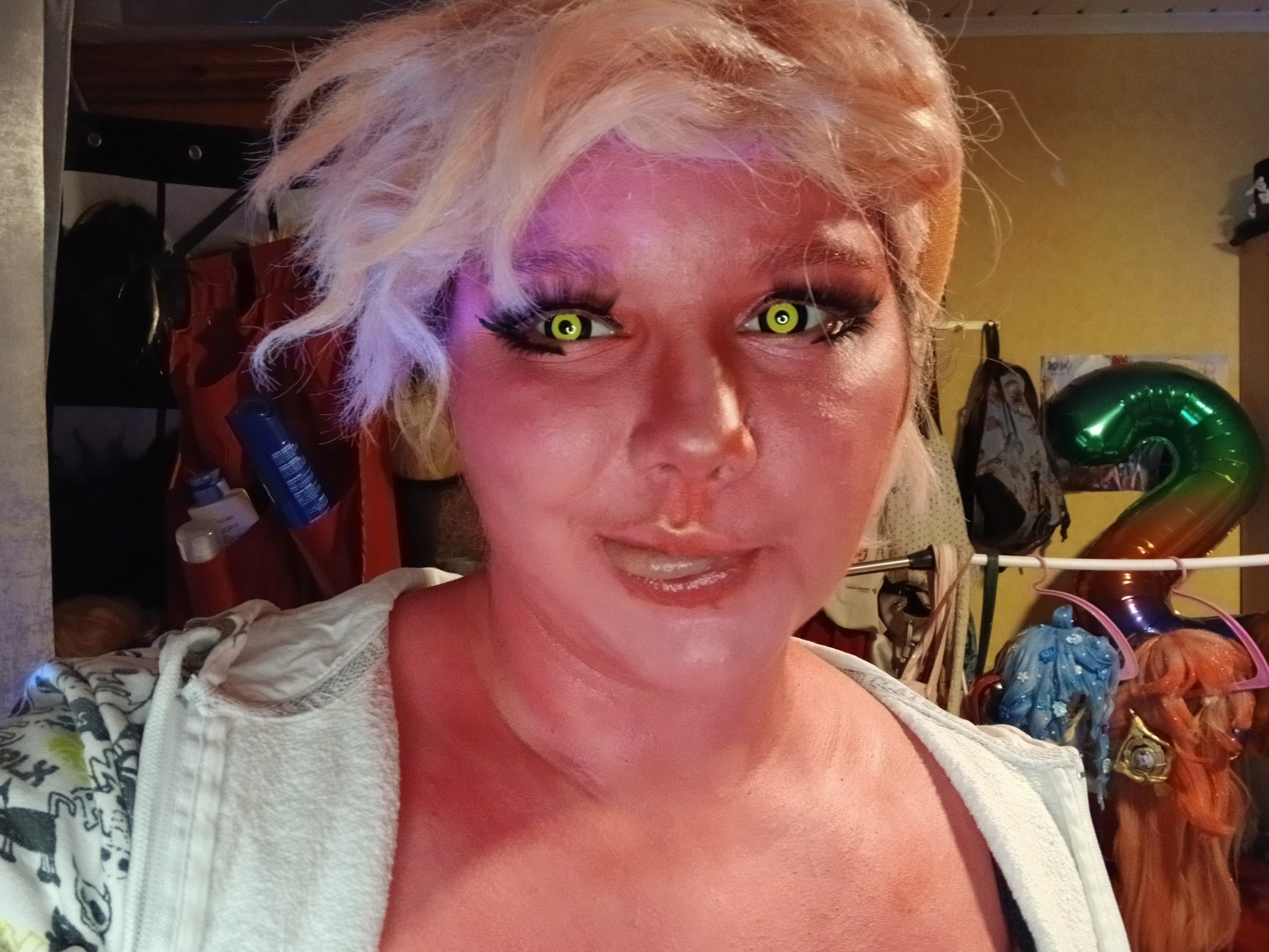 Mina ashido casual — photo 5