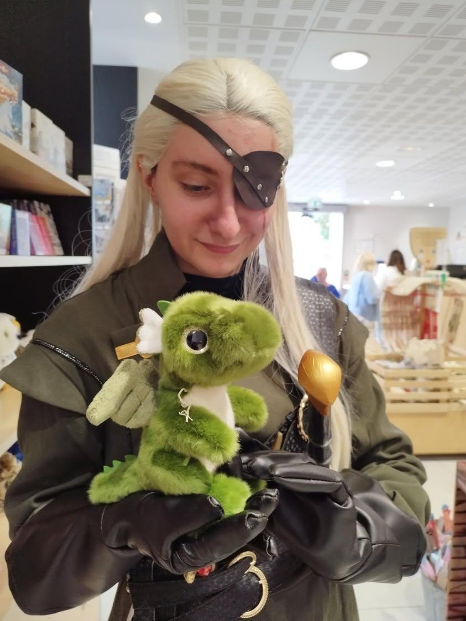 Aemond Regent - Photo 29