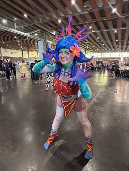 Hebi_scarlet - Neeko