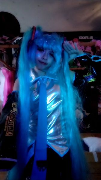 Moondrop_cosplay - Miku