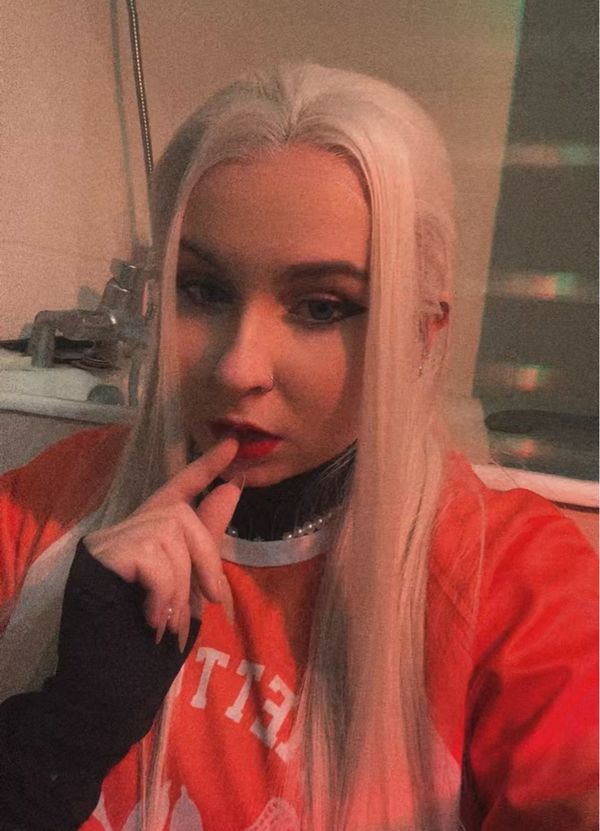 Neon_ - Allison Reynolds 