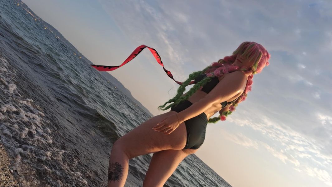 Rayna_cosplay - Mitsuri swinsuit v1