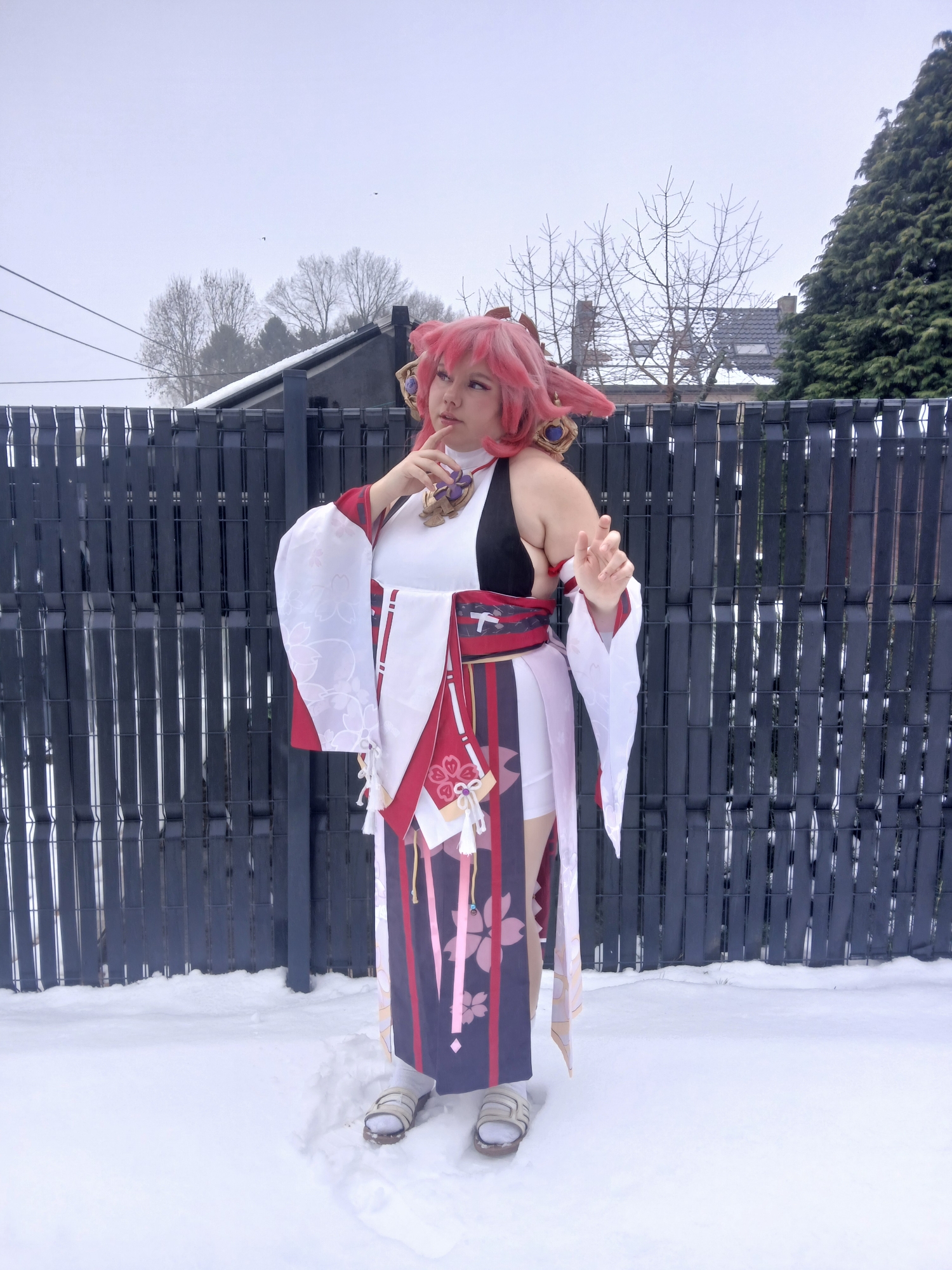 Yae miko in snow - Photo 12