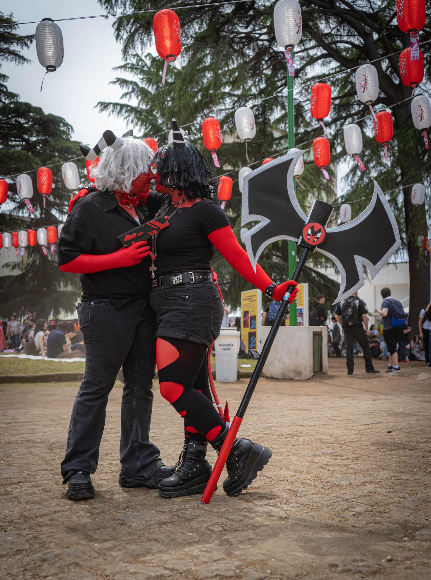 Moxxie & Millie - Photo 1