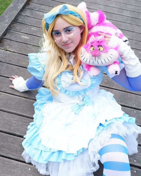 Gwen - Alice in wonderland 
