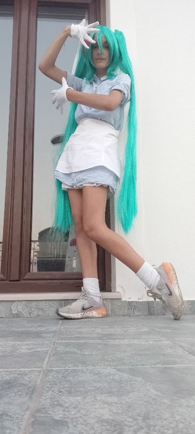 Love4cosplay – Mesmerizer Miku💙🍔⏱