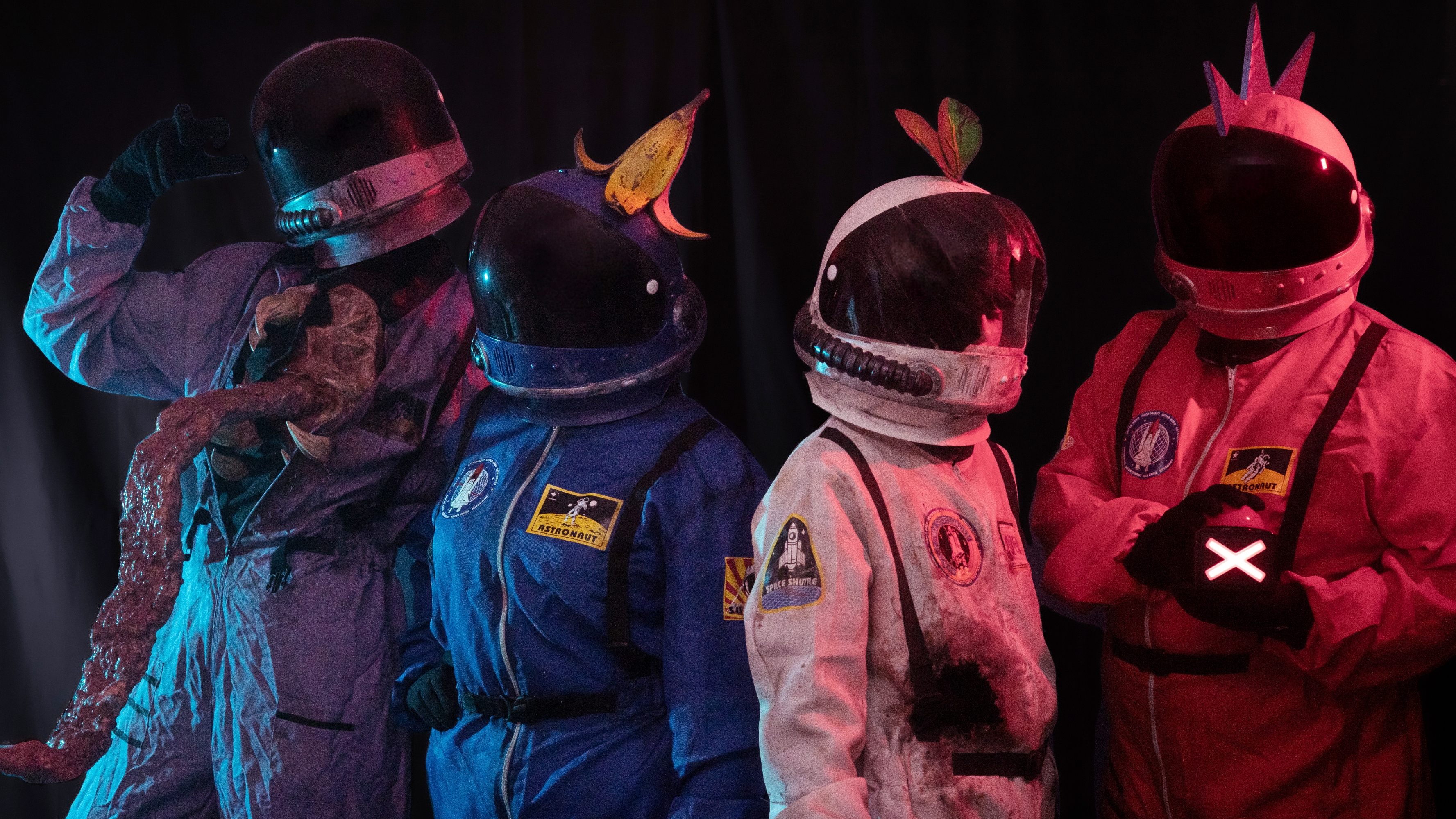 Among Us 🪐 - Photo 10