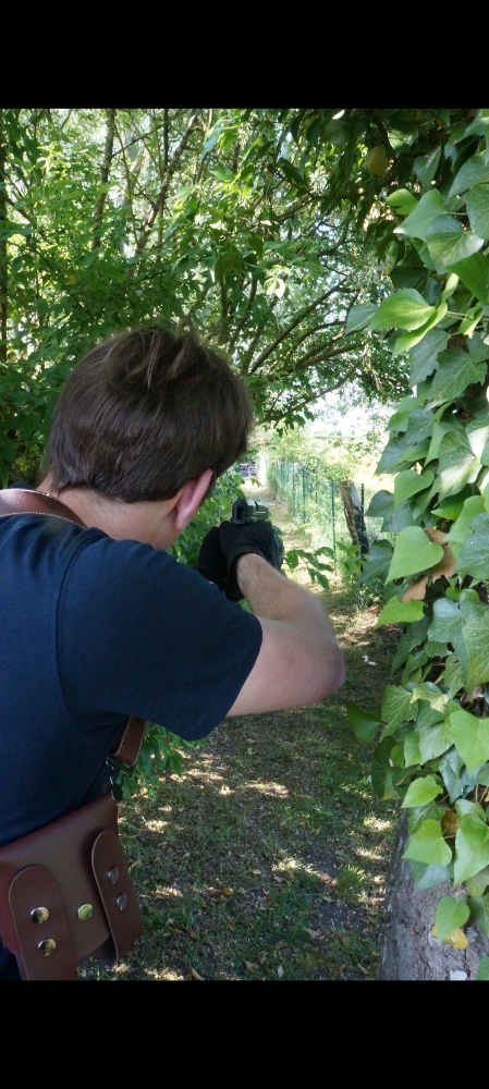 Leon Kennedy — photo 5